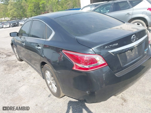 2013 Nissan Altima 2.5 SL with VIN 1N4AL3AP9DN460698, listed as a IAAI auction lot 41971815 with 238,006 mi miles. Bid and sale history available at carsss.com. Image 3.