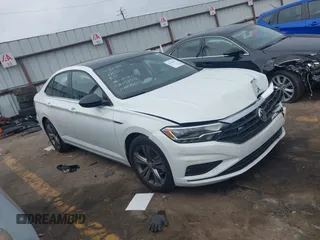 2020 Volkswagen Jetta S z VIN 3VWC57BU9LM101169, wystawiony jako IAAI lot #42124913 z przebiegiem 45 863 mil mil oraz . Historia ofert i sprzedaży dostępna na DreamBid. Obrazek 1.