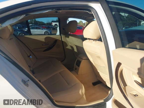 2015 BMW 3 Series 328i с VIN WBA3A5C5XFF608299, выставлен на аукционе IAAI как лот 40904806 с пробегом 126 043 миль миль и . История ставок и продаж доступна на DreamBid. Изображение 8.