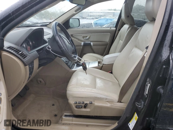 2014 Volvo XC90 with VIN YV4952CZ6E1690012, listed as a Copart auction lot 59971975 with 158,220 mi miles and Salvage title. Bid and sale history available at DreamBid. Image 7.