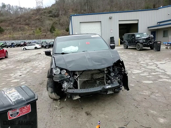 2020 Dodge Grand Caravan GT with VIN 2C4RDGEG2LR189397, listed as a Copart auction lot 85428424 with 137,822 mi miles and Salvage Title. Bid and sale history available at carsss.com. Image 11.