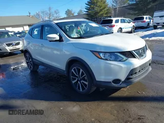 2017 Nissan Rogue Sport SL with VIN JN1BJ1CR6HW118250, listed as a IAAI auction lot 41625103 with 152,989 mi miles. Bid and sale history available at carsss.com. Image 1.