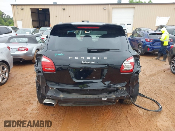 2014 Porsche Cayenne с VIN WP1AA2A28ELA93500, выставлен на аукционе IAAI как лот 42269929 с пробегом 143 528 миль миль и . История ставок и продаж доступна на DreamBid. Изображение 17.
