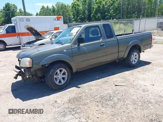 2003 Nissan Frontier XE z VIN 1N6DD26T93C456470, wystawiony jako IAAI lot #39643098 z przebiegiem 237 317 mil mil oraz . Historia ofert i sprzedaży dostępna na DreamBid. Obrazek 2.