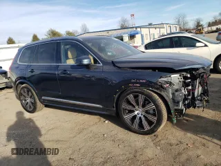 2025 Volvo XC90 Ultimate Bright Theme with VIN YV4062PF8S1309651, listed as a Copart auction lot 46637415 with 728 mi miles and Salvage Title. Bid and sale history available at carsss.com. Image 4.
