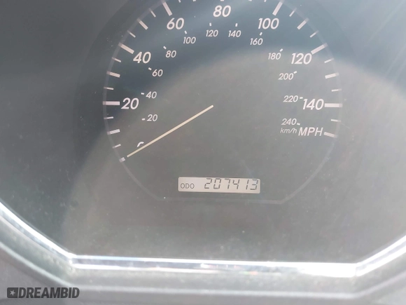 2005 Lexus RX 330 with VIN 2T2GA31U35C032139, listed as a IAAI auction lot 41579595 with 207,413 mi miles. Bid and sale history available at carsss.com. Image 7.
