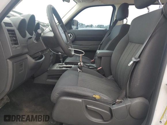 2011 Dodge Nitro Heat z VIN 1D4PU4GK9BW529192, wystawiony jako Copart lot #58587275 z przebiegiem 101 538 mil mil oraz Szkoda całkowita • Salvage title. Historia ofert i sprzedaży dostępna na DreamBid. Obrazek 7.