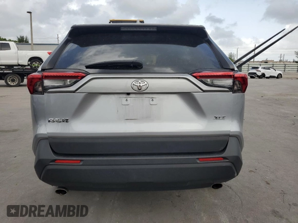 2021 Toyota RAV4 XLE with VIN 2T3W1RFVXMW161939, listed as a Copart auction lot 62233415 with 34,291 mi miles and Salvage title. Bid and sale history available at DreamBid. Image 6.