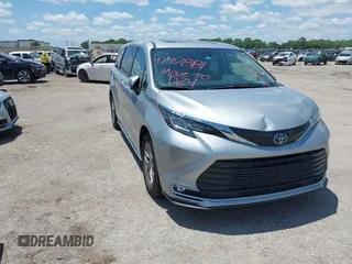 2022 Toyota Sienna XLE with VIN 5TDYRKEC8NS109477, listed as a IAAI auction lot 42417881 with 88,561 mi miles and . Bid and sale history available at DreamBid. Image 1.