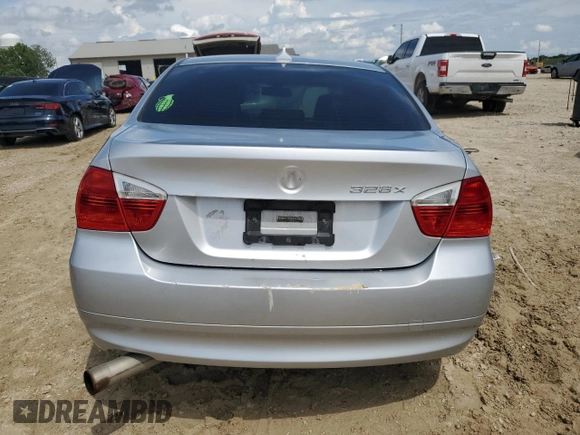2008 BMW 3 Series 328xi with VIN WBAVC73508KX92158, listed as a Copart auction lot 61640585 with 168,101 mi miles and Salvage title. Bid and sale history available at DreamBid. Image 6.