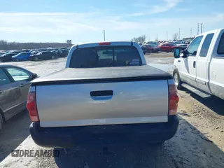 2006 Toyota Tacoma z VIN 5TELU42N56Z232703, wystawiony jako IAAI lot #41689447 z przebiegiem 171 801 mil mil oraz . Historia ofert i sprzedaży dostępna na DreamBid. Obrazek 16.