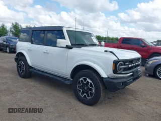 2024 Ford Bronco Outer Banks with VIN 1FMEE8BP7RLA34167, listed as a IAAI auction lot 40509267 with 2,180 mi miles. Bid and sale history available at carsss.com. Image 1.