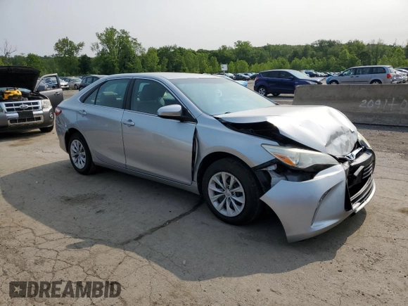 2015 Toyota Camry XLE z VIN 4T4BF1FK2FR512934, wystawiony jako Copart lot #59478725 z przebiegiem 165 935 mil mil oraz Szkoda całkowita • Salvage title. Historia ofert i sprzedaży dostępna na DreamBid. Obrazek 4.