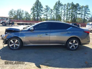 2019 Nissan Altima SL with VIN 1N4BL4EW3KC191988, listed as a IAAI auction lot 40833199 with 73,234 mi miles and . Bid and sale history available at carsss.com. Image 15.