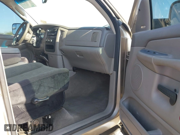 2005 Dodge 3500 SLT z VIN 3D7LS38C15G776041, wystawiony jako IAAI lot #42358059 z przebiegiem 93 860 mil mil oraz . Historia ofert i sprzedaży dostępna na DreamBid. Obrazek 5.