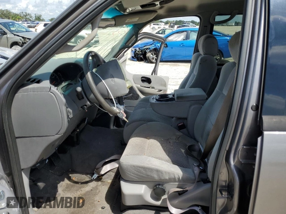 2002 Ford F-150 XLT with VIN 1FTRW07692KB73281, listed as a Copart auction lot 48147305 with 0 mi miles and Non Repairable. Bid and sale history available at carsss.com. Image 7.