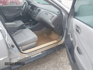 2002 Honda Accord VP z VIN 1HGCF86622A116482, wystawiony jako IAAI lot #41546982 z przebiegiem 92 131 mil mil oraz . Historia ofert i sprzedaży dostępna na DreamBid. Obrazek 5.