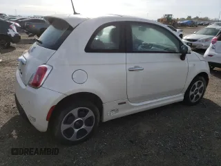 2014 FIAT 500e z VIN 3C3CFFGE5ET172801, wystawiony jako Copart lot #49651775 z przebiegiem 42 758 mil mil oraz Czysty tytuł • Clean title. Historia ofert i sprzedaży dostępna na DreamBid. Obrazek 3.