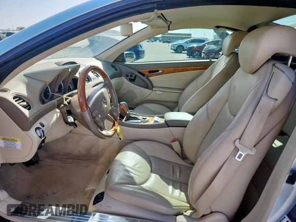 2008 Mercedes-Benz SL 550 z VIN WDBSK71F98F136987, wystawiony jako Copart lot #65586375 z przebiegiem 96 063 mil mil oraz Szkoda całkowita • Salvage title. Historia ofert i sprzedaży dostępna na DreamBid. Obrazek 7.