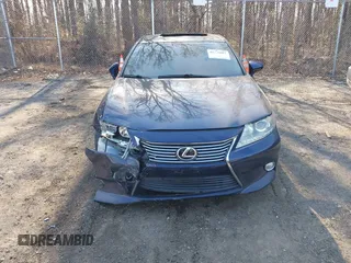 2013 Lexus ES 4dr Sdn with VIN JTHBK1GG1D2073589, listed as a IAAI auction lot 41773082 with 91,356 mi miles. Bid and sale history available at carsss.com. Image 12.