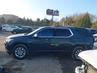 2021 Chevrolet Traverse LT Leather with VIN 1GNERHKW1MJ160570, listed as a IAAI auction lot 41224766 with 109,519 mi miles. Bid and sale history available at carsss.com. Image 15.