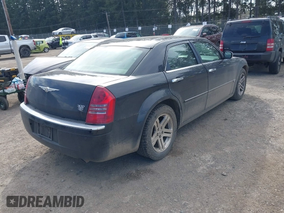 2006 Chrysler 300 C with VIN 2C3LA63H06H537426, listed as a IAAI auction lot 41896073 with 282,028 mi miles and . Bid and sale history available at carsss.com. Image 4.
