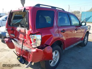 2008 Ford Escape XLT with VIN 1FMCU03138KB98896, listed as a IAAI auction lot 41845243 with 217,738 mi miles. Bid and sale history available at carsss.com. Image 4.