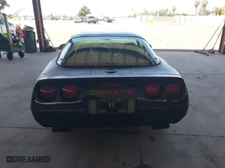 1995 Chevrolet Corvette with VIN 1G1YY22P7S5115730, listed as a IAAI auction lot 42066367 with 185,259 mi miles. Bid and sale history available at carsss.com. Image 17.