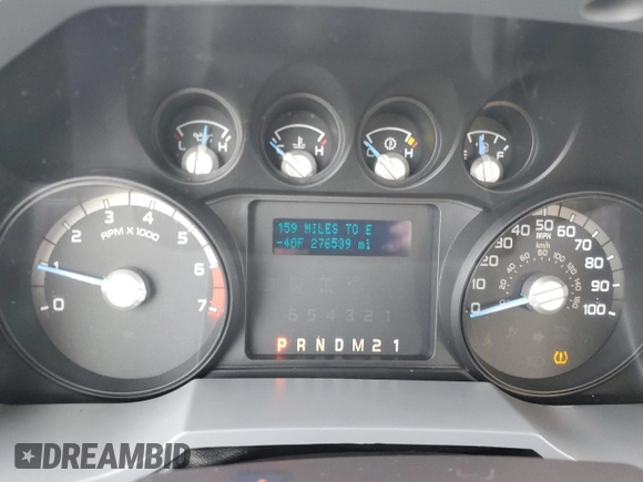 2013 Ford F-250 XL with VIN 1FTBF2A66DEB91888, listed as a Copart auction lot 44631815 with 276,539 mi miles and Clean title. Bid and sale history available at DreamBid. Image 9.