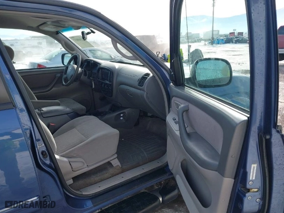 2004 Toyota Tundra SR5 with VIN 5TBDT44184S458982, listed as a IAAI auction lot 41369857 with 115,257 mi miles. Bid and sale history available at carsss.com. Image 5.