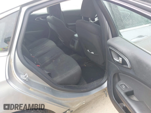 2015 Chrysler 200 Limited with VIN 1C3CCCAB6FN724992, listed as a IAAI auction lot 42051813 with 280,060 mi miles. Bid and sale history available at carsss.com. Image 8.