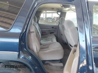 2004 Chevrolet Tahoe LS with VIN 1GNEC13T14R167811, listed as a IAAI auction lot 42074475 with 267,196 mi miles. Bid and sale history available at carsss.com. Image 8.