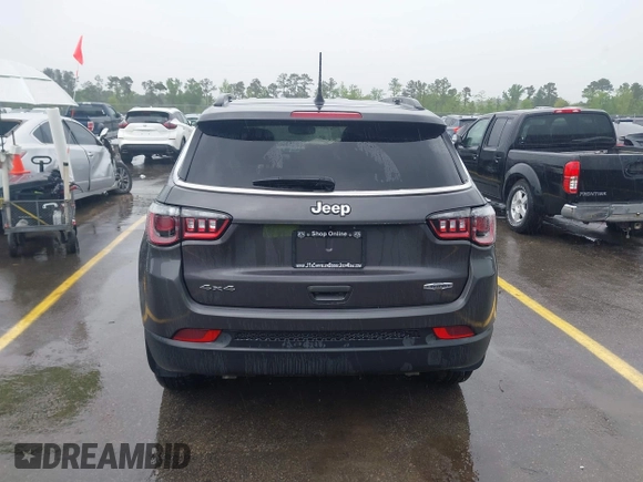 2024 Jeep Compass Latitude with VIN 3C4NJDBNXRT120438, listed as a IAAI auction lot 41972886 with 10,133 mi miles. Bid and sale history available at carsss.com. Image 16.