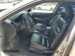 2006 Honda Accord EX-L z VIN 1HGCM56866A159217, wystawiony jako Copart lot #54994945 z przebiegiem 127 522 mil mil oraz Szkoda całkowita • Salvage title. Historia ofert i sprzedaży dostępna na DreamBid. Obrazek 7.