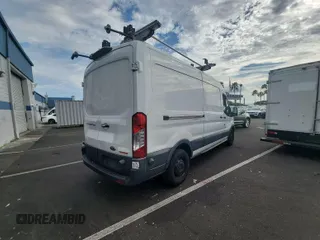 2018 Ford Transit с VIN 1FTYR2CM1JKB10502, выставлен на аукционе IAAI как лот 42849107 с пробегом 249 727 миль миль и . История ставок и продаж доступна на DreamBid. Изображение 7.