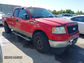 2006 Ford F-150 STX with VIN 1FTRX12W16NA27410, listed as a IAAI auction lot 41970789 with 267,026 mi miles. Bid and sale history available at carsss.com. Image 1.