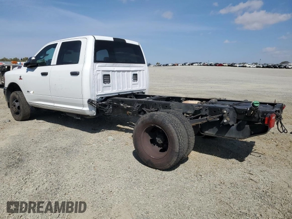 2021 Ram 3500 Tradesman with VIN 3C7WRSCL4MG651041, listed as a Copart auction lot 68867364 with 140,897 mi miles and Clean Title. Bid and sale history available at carsss.com. Image 2.