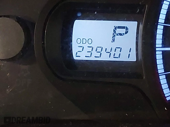2011 Toyota Sienna LE with VIN 5TDJK3DC2BS013045, listed as a IAAI auction lot 41127037 with 239,401 mi miles. Bid and sale history available at carsss.com. Image 16.