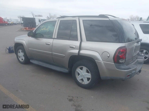 2002 Chevrolet TrailBlazer LS with VIN 1GNDT13S122437225, listed as a IAAI auction lot 41828010 with 1 mi miles. Bid and sale history available at carsss.com. Image 3.
