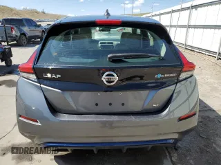 2018 Nissan LEAF S z VIN 1N4AZ1CPXJC314804, wystawiony jako Copart lot #54184945 z przebiegiem 80 778 mil mil oraz Szkody całkowita. Historia ofert i sprzedaży dostępna na DreamBid. Obrazek 6.