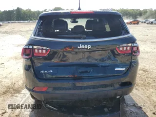 2024 Jeep Compass Latitude z VIN 3C4NJDBN2RT109871, wystawiony jako Copart lot #65576335 z przebiegiem 43 598 mil mil oraz Czysty tytuł • Clean title. Historia ofert i sprzedaży dostępna na DreamBid. Obrazek 6.