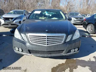 2010 Mercedes-Benz E-Class E 350 Luxury with VIN WDDHF8HB8AA256183, listed as a IAAI auction lot 41668038 with 160,339 mi miles. Bid and sale history available at carsss.com. Image 6.