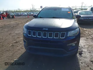 2018 Jeep Compass Altitude with VIN 3C4NJDBB5JT442950, listed as a IAAI auction lot 41989701 with 103,221 mi miles and . Bid and sale history available at carsss.com. Image 13.