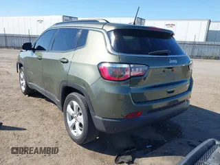 2017 Jeep Compass Latitude with VIN 3C4NJCBB0HT642901, listed as a IAAI auction lot 42497712 with 130,959 mi miles and . Bid and sale history available at DreamBid. Image 3.