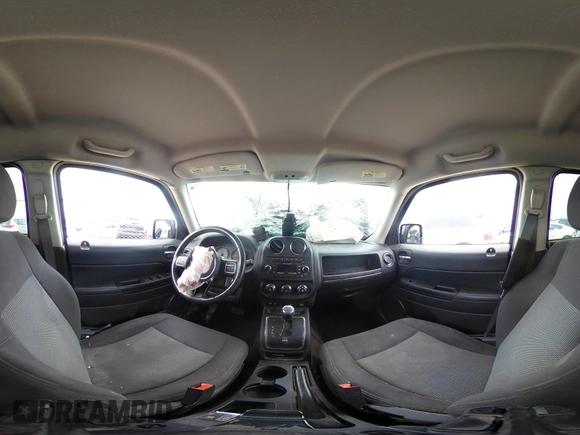 2017 Jeep Patriot High Altitude z VIN 1C4NJRFBXHD113930, wystawiony jako IAAI lot #42463936 z przebiegiem 90 087 mil mil oraz . Historia ofert i sprzedaży dostępna na DreamBid. Obrazek 19.