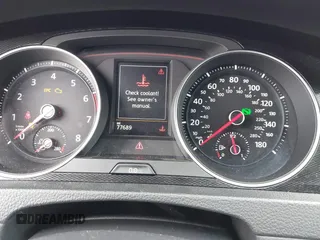 2015 Volkswagen GTI S z VIN 3VW4T7AU6FM103994, wystawiony jako IAAI lot #41940902 z przebiegiem 77 689 mil mil oraz . Historia ofert i sprzedaży dostępna na DreamBid. Obrazek 7.