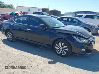 2020 Nissan Altima S z VIN 1N4BL4BV6LC184384, wystawiony jako IAAI lot #42312170 z przebiegiem 85 979 mil mil oraz . Historia ofert i sprzedaży dostępna na DreamBid. Obrazek 1.