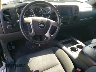 2011 Chevrolet Silverado 1500 LT with VIN 1GCRCSE02BZ450685, listed as a Copart auction lot 50261105 with 95,386 mi miles and Salvage Title. Bid and sale history available at DreamBid. Image 8.