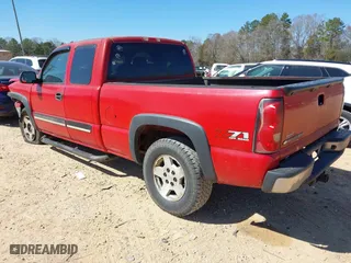 2006 Chevrolet Silverado 1500 LT2 with VIN 1GCEK19B56Z218062, listed as a IAAI auction lot 41699683 with 290,252 mi miles. Bid and sale history available at carsss.com. Image 3.
