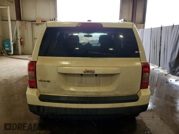 2016 Jeep Patriot Sport z VIN 1C4NJRBB1GD557377, wystawiony jako Copart lot #50814255 z przebiegiem 164 647 mil mil oraz Czysty tytuł • Clean title. Historia ofert i sprzedaży dostępna na DreamBid. Obrazek 6.